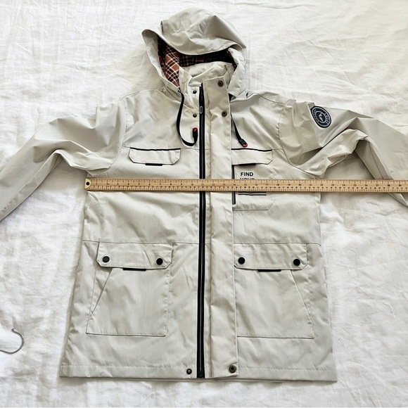 NWOT Khaki Hooded Cargo Windbreaker  “Find Your Own Way”  Men’s M  Gorpcore - Picture 12 of 16